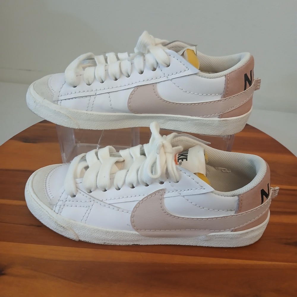 Nike Blazer Low 77 Jumbo Womens 8.5 White Pink Running Shoes Sneakers DQ1470-102